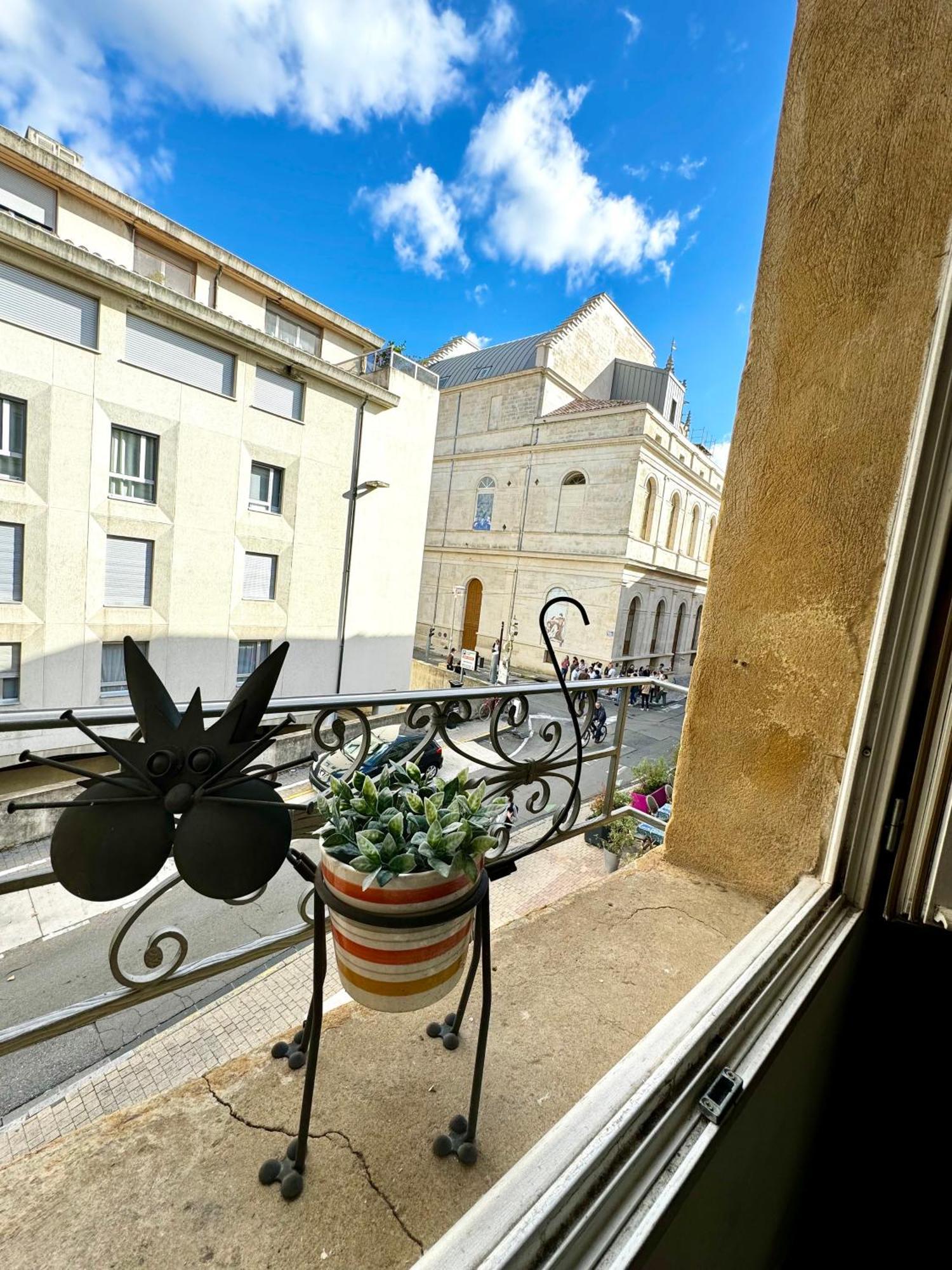 Loge De L'Opera A 200 M Du Palais Des Papes Apartment Avignon Exterior photo